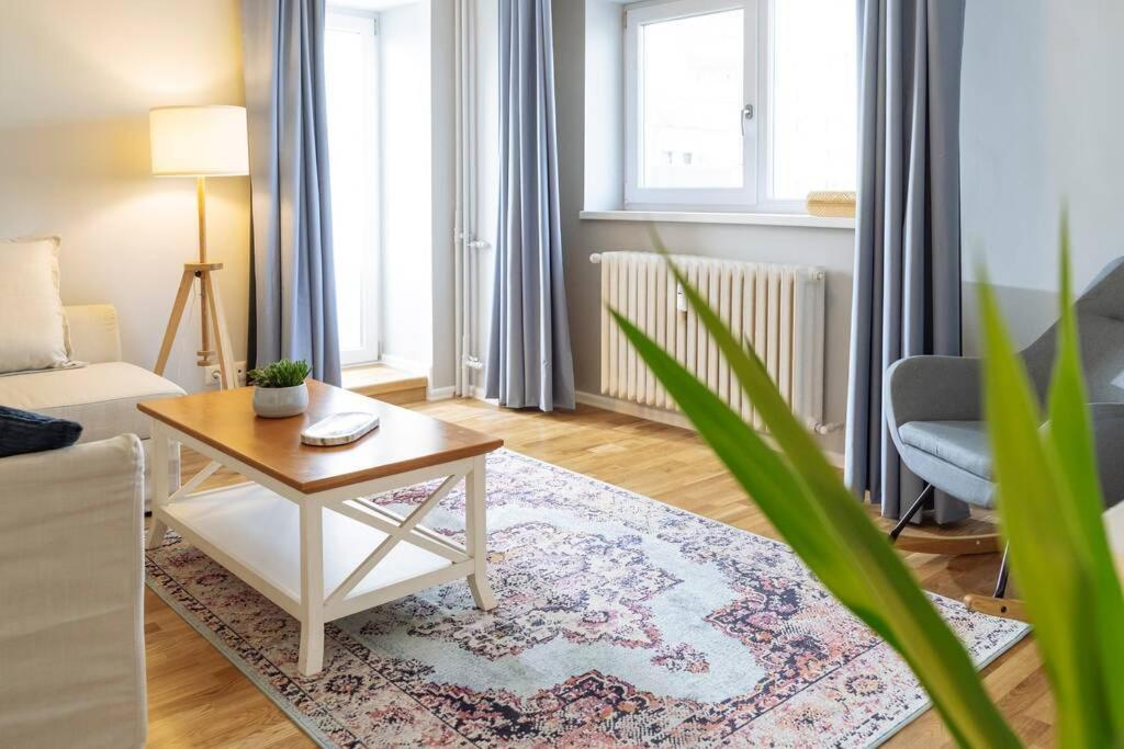 Good Vibes Central Apartment Bucharest Luaran gambar